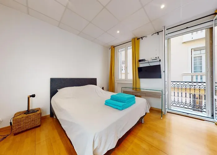 Lejlighed Charming 2 Bedroom Haven Steps Away From Prince's Palace