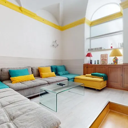 Charming 2 Bedroom Haven Steps Away From Prince's Palace Appartamento *