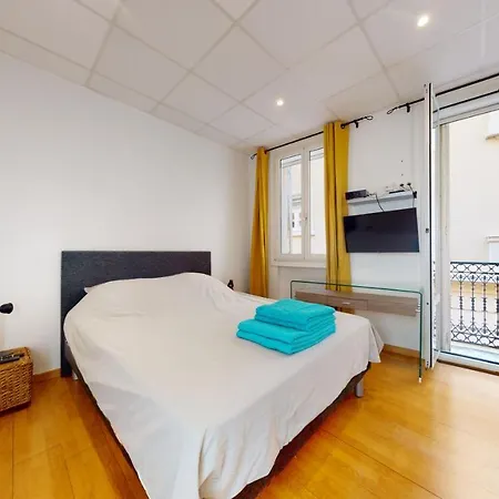 Apartment Charming 2 Bedroom Haven Steps Away From Prince's Palace